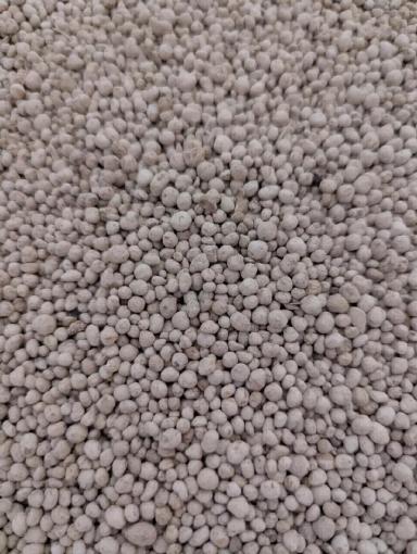 Удобрил картофель на огороде