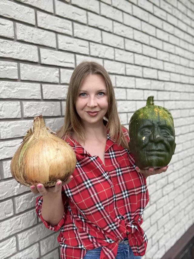 Лук вырос