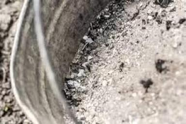 Меры борьбы с гололёдом на твердых поверхностях мощений в ЛПХ