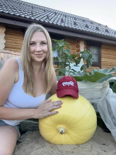 Моя гигантская тыква растет