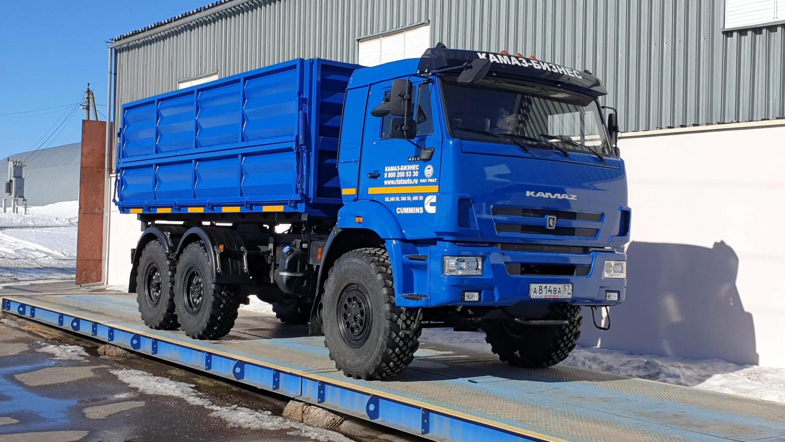 Новый "сельхозник" КАМАЗ (6х6), трехсторонняя разгрузка, двигатель 340 л.с.