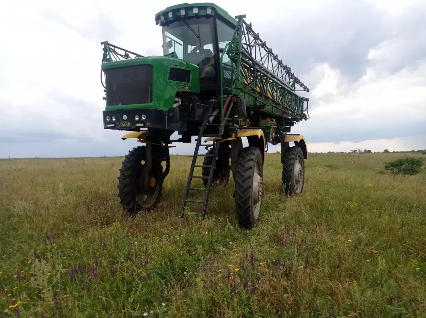 Опрыскиватель Барс и система автовождения Trimble