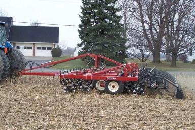 Измельчаем пожнивные остатки: мульчеры, лущильники и режущие катки