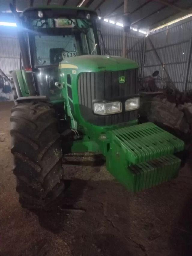 Продам трактор джондир