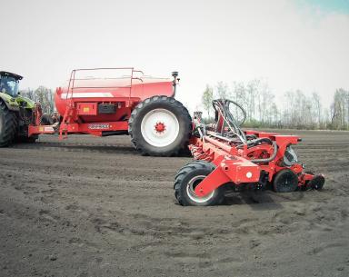 Скоростная пропашная сеялка: Vaderstad, JohnDeere или Horsch - что выбрать?