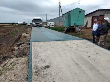 Глава КФХ Абдулаев из Ровенского района приобрел 80 тонные автовесы