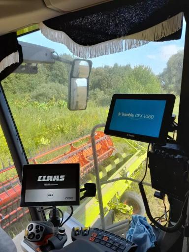 Комбайн Claas Lexion 8600 и Autopilot Trimble
