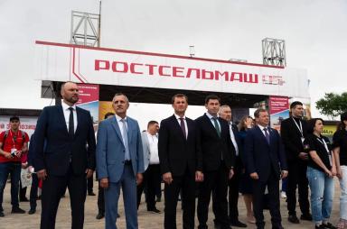 Ростсельмаш представил передовые технологии для АПК на «Золотой Ниве»
