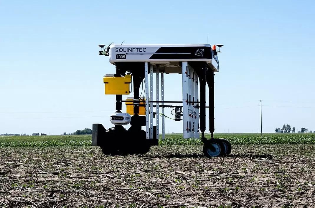 Робот-опрыскиватель Solinftec: точечная обработка проблемных участков