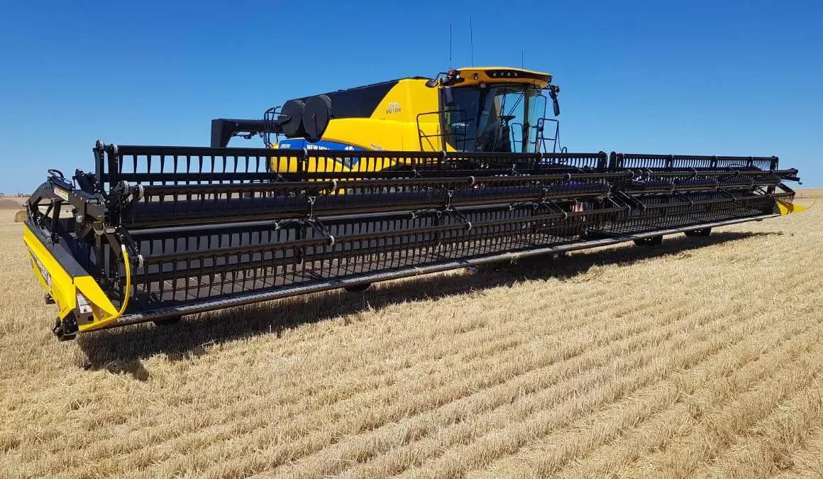 Что лучше — шире жатка или выше скорость движения комбайна?