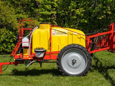 Как выбрать прицепной опрыскиватель: обзор лучших моделей на 2024 год