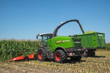 Кормоуборочный комбайн Fendt Katana 850: мощность лишней не бывает