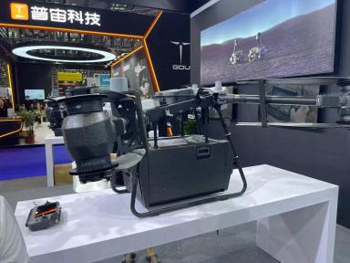 Мы присутствовали на  Всемирной выставке квадрокоптеров (дронов) в Китае.