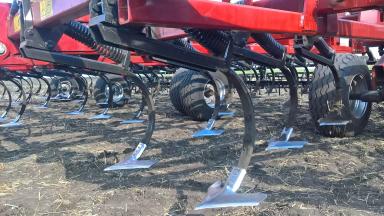 Предпосевной культиватор: как выбрать стрельчатую лапу?