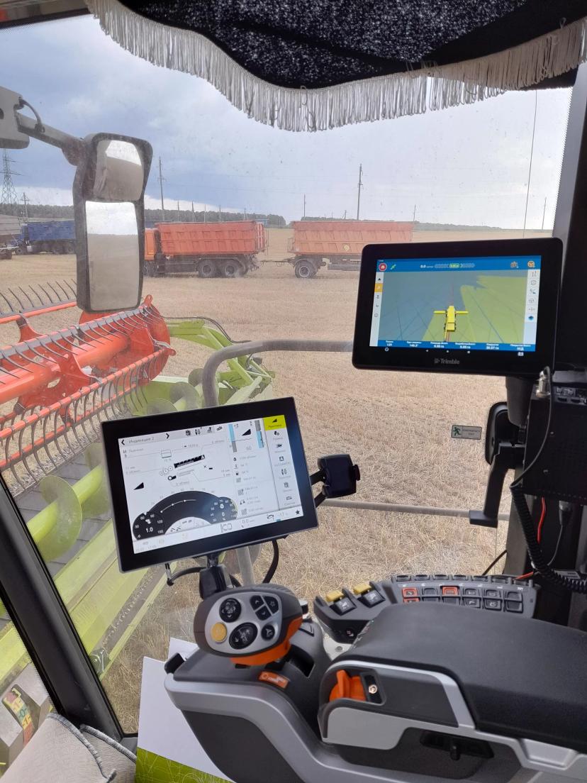 Мощный производительный красавец Lexion 8600 и система Autopilot Trimble
