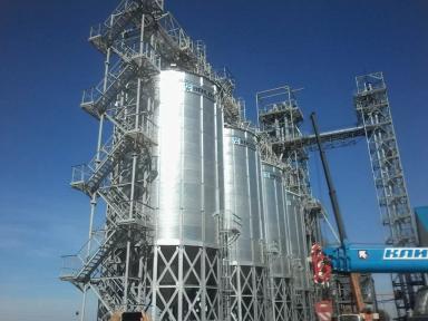 Резюме: В агро сфере с 1999 года. Начинал с выставочной