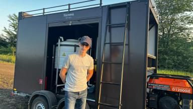 дрон DJI Agras T40 - обзор прицепа для перевозки и растворного узла