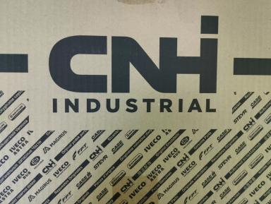 84800256 - кронштейн CNH