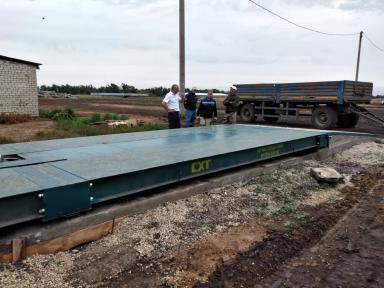 Глава КФХ Абдулаев из Ровенского района приобрел 80 тонные автовесы