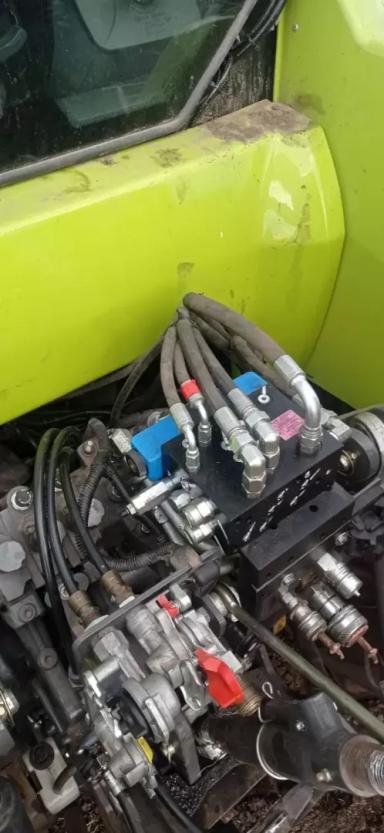 Claas Axion 850 + Trimble