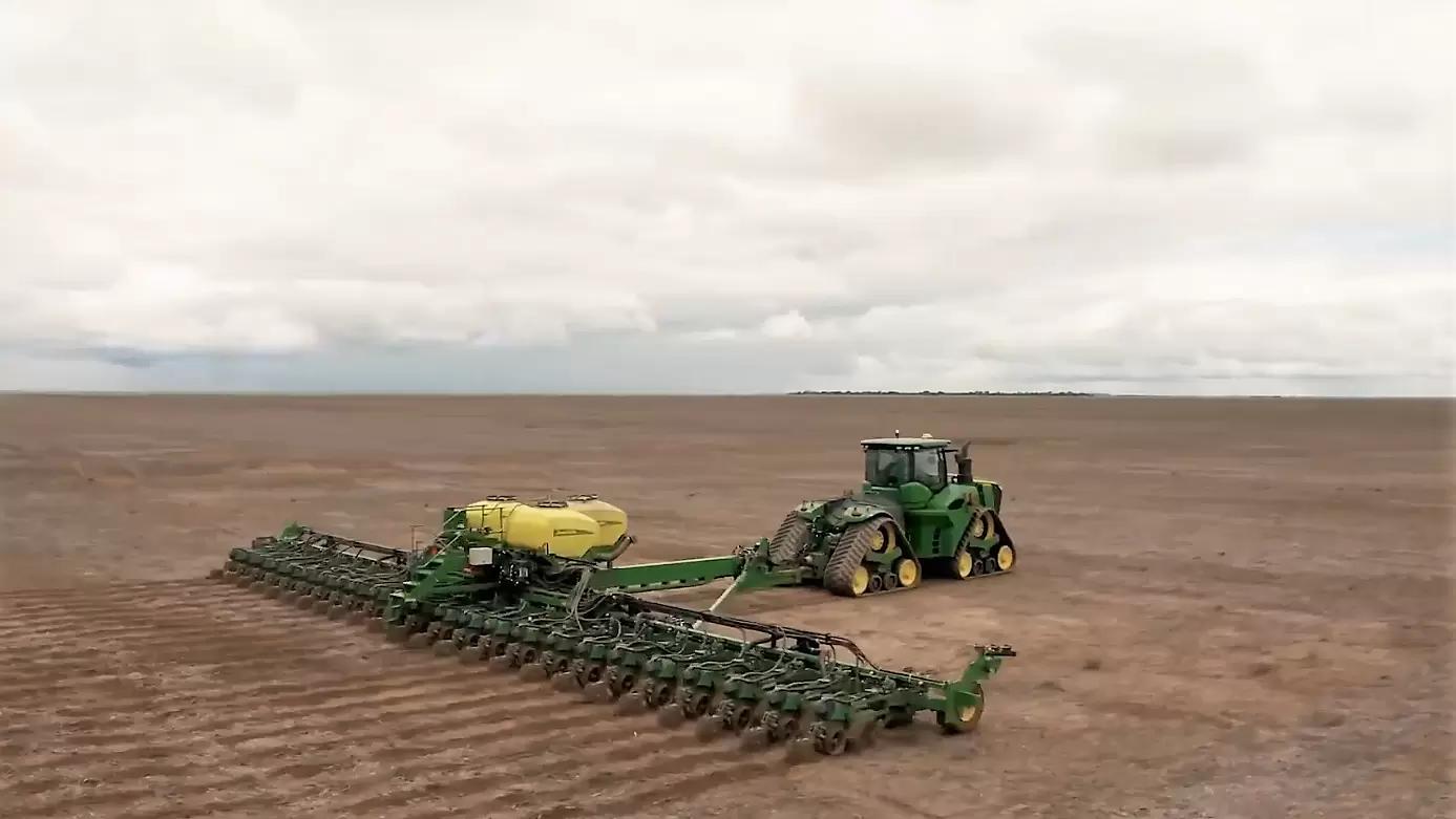НОВЫЙ МИРОВОЙ РЕКОРД ПО СЕВУ ПРОПАШНЫХ: JohnDeere взяли планку в 543 га...