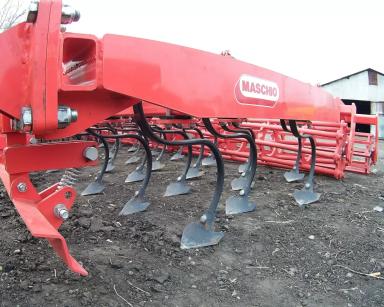 Предпосевной культиватор: как выбрать стрельчатую лапу?