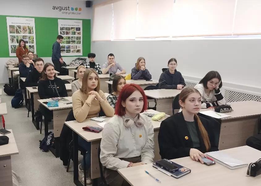 Профессиональное обучение участников студенческих сельхоз отрядов