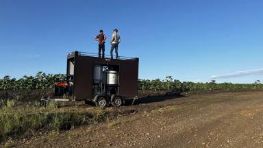 дрон DJI Agras T40 - обзор прицепа для перевозки и растворного узла