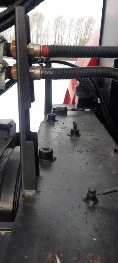 Новенький Кировец К 743 М и управление посевным комплексом  John Deere