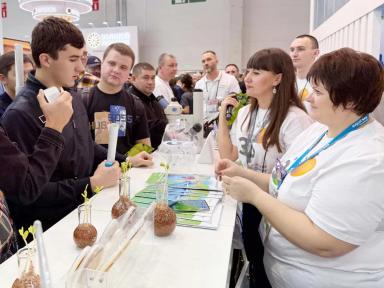 «Август» на втором дне «ЮГАГРО-2025»!