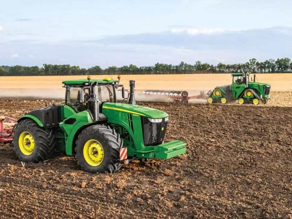 Какой трактор выбрать: классической компоновки или шарнирно-сочлененный?