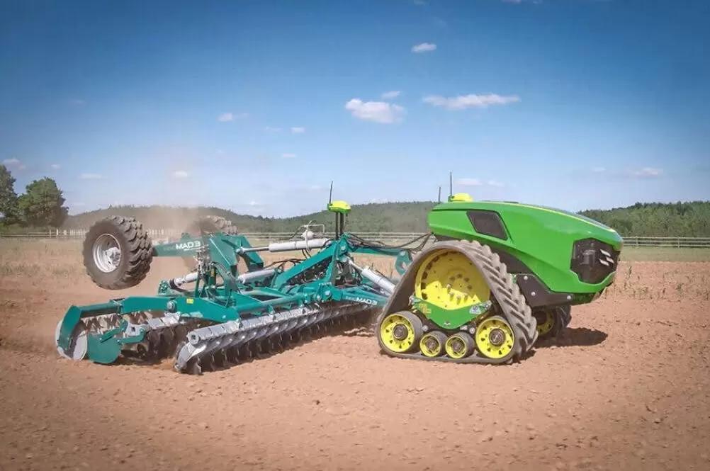 Автономный электротрактор John Deere: испытания в Австралии