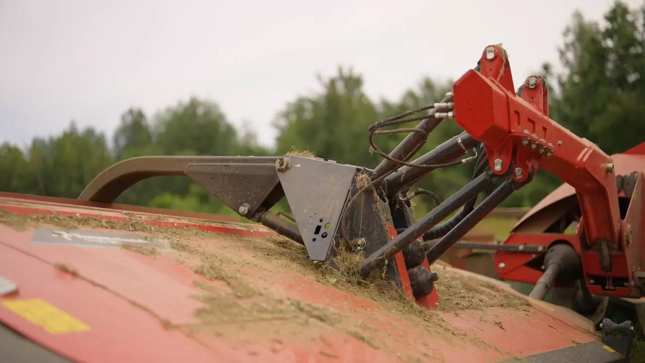 Косилка-«бабочка» Kverneland 5395 MT BX - премьера на Агросалон 2024 Читайте