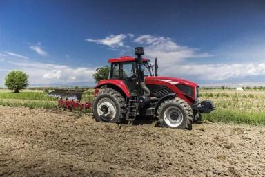 Чем заменить К-700? У нас есть решение! Трактор YTO 2204 мощностью 240 л.с.