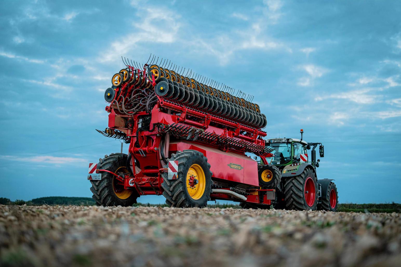 ПРЕМЬЕРА ОТ VADERSTAD: зерновая сеялка Inspire 12000 (видеоверсия)