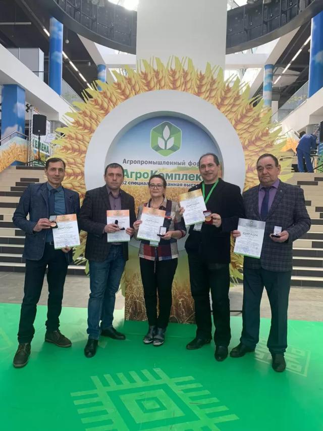 СОЯ ЦВЕТА «БРОНЗЫ» 