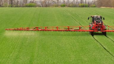 Опрыскивание - одна из самых дорогих операций на каждом агропредприятии