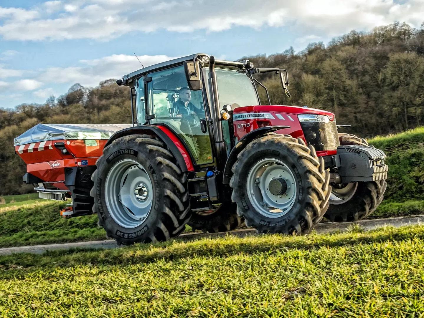 Massey Ferguson 6713: самый продаваемый трактор AGCO в России