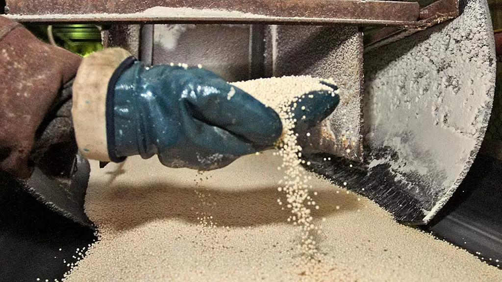 ФАС сообщила о продлении фиксации внутренних цен на удобрения