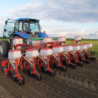 Пропашная сеялка для кукурузы: особенности выбора...