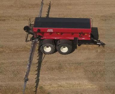 ШТАНГОВЫЙ РАЗБРАСЫВАТЕЛЬ УДОБРЕНИЙ: альтернатива от Salford...