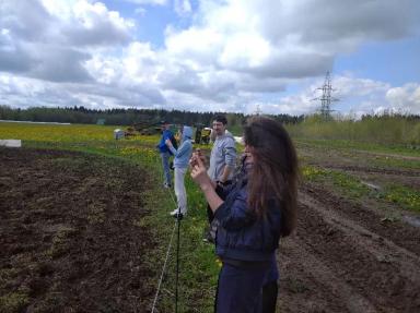 Участники образовательного проекта «Школа фермера» на выездных занятиях