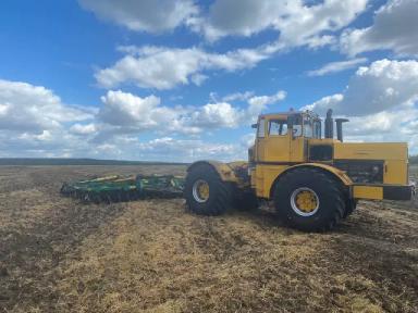 КИРОВЕЦ, ЛЕГЕНДА ТРАКТОРОСТРОЕНИЯ СССР, ОН ВЫЗЫВАЕТ УЛЫБКУ И ГРУСТЬ ОДНОВРЕМЕННО