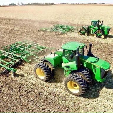 КАКОЙ ТРАКТОР ВЫБРАТЬ: на спарках или гусеницах?