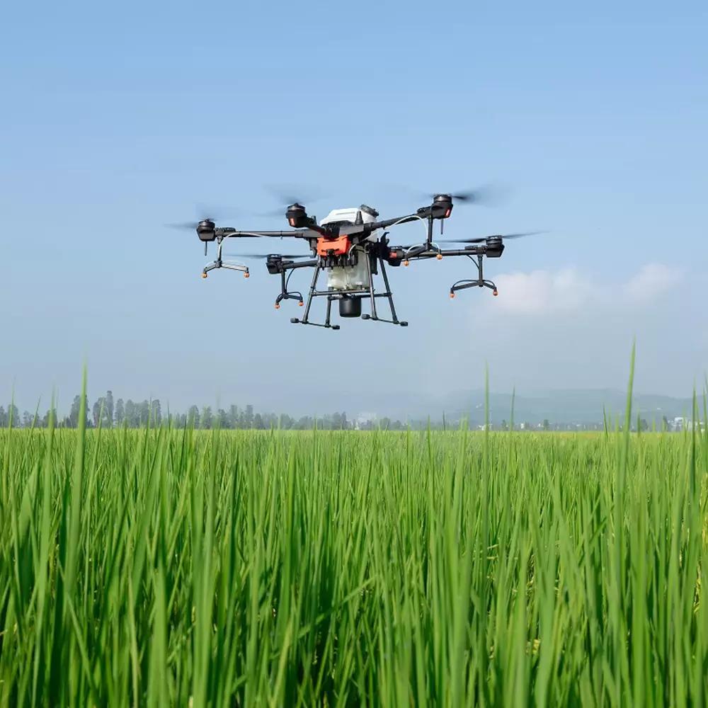 Коптер-опрыскиватель AGROS T20: обновленная модель от DJI!