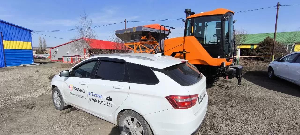 Разбрасыватель Туман и навигация Trimble - точно вносите СЗР и удобрения