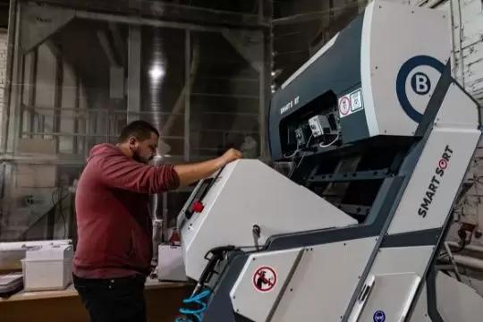 Фотосепаратор для риса выпустила алтайская компания “СиСорт”