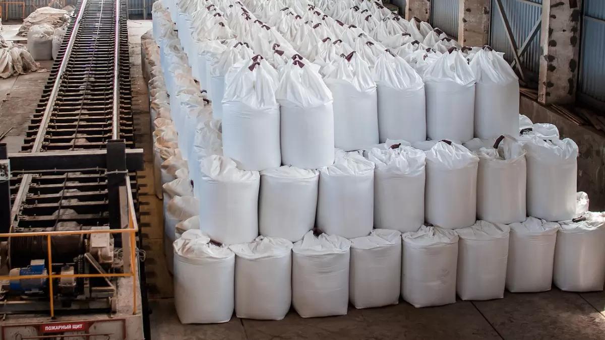 Росстат: Россия в октябре снизила выпуск удобрений на 18%