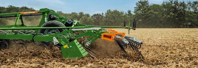 ПРЕМЬЕРА ОТ AMAZONE: стерневой культивтаор Cobra...