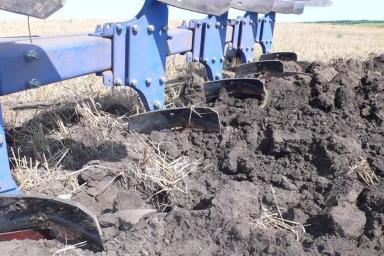 Предплужники или углоснимы: что поставить на оборотный плуг?